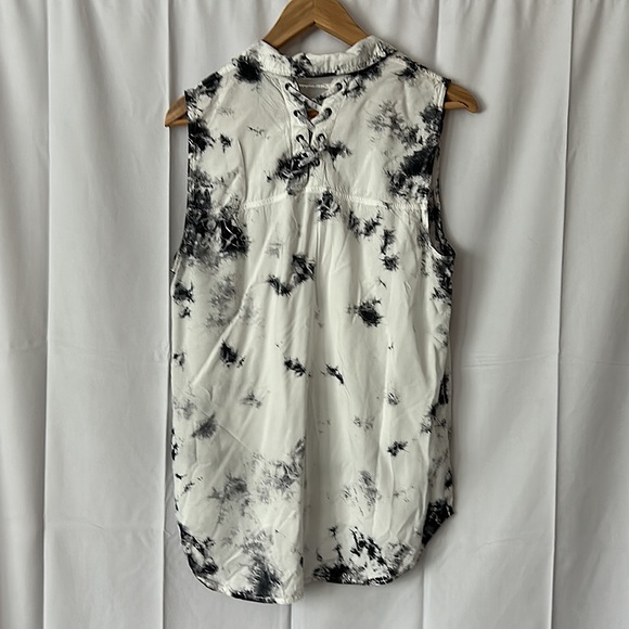 Rock & Republic Sexy High Low Keyhole Long Tank Top Shirt **Size L** 🔥🔥 - Picture 2 of 5